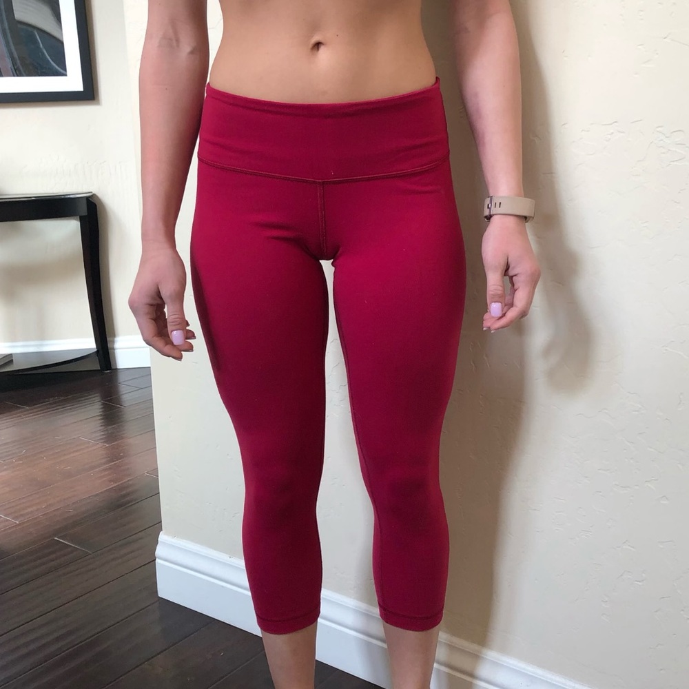 Lululemon Wonderunder crop leggings (mid rise)